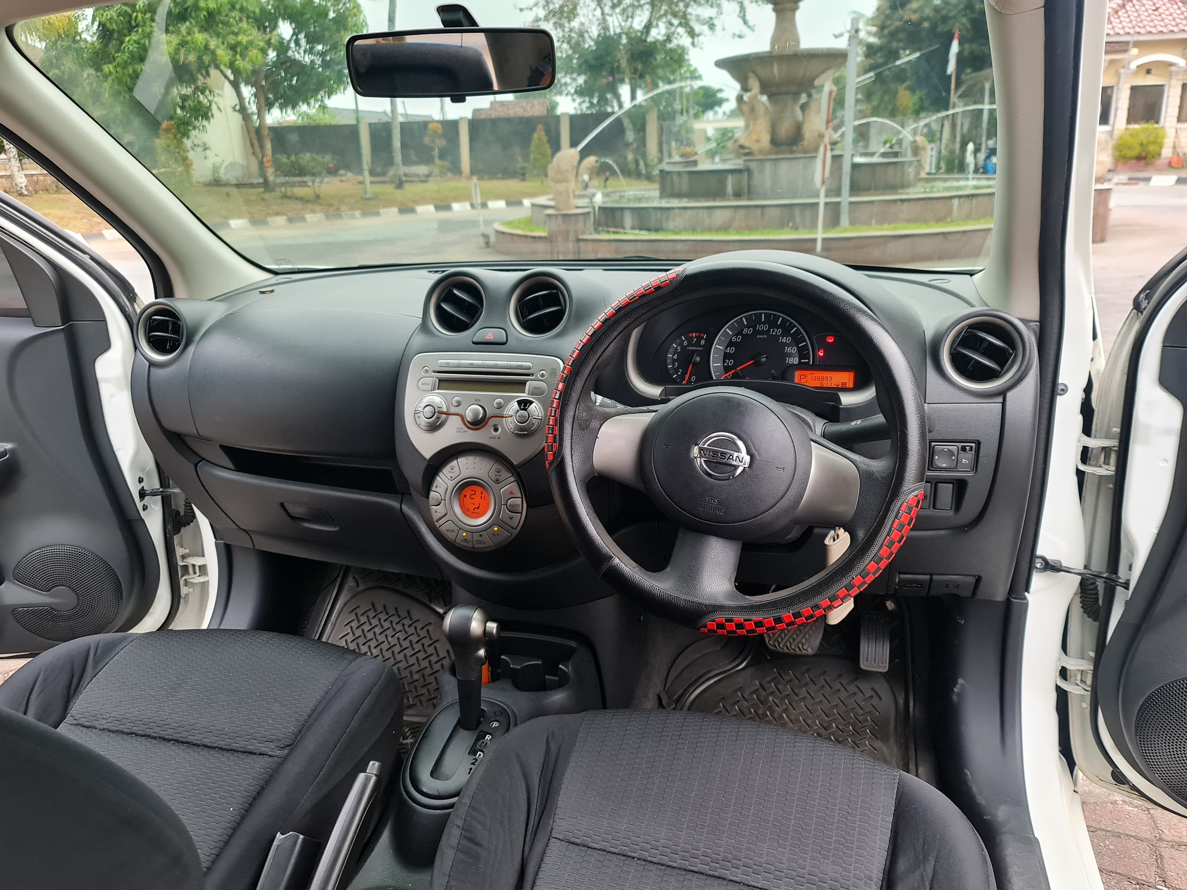 2012 Nissan March 1.2L XS AT 2012 Nissan March 1.2L XS AT