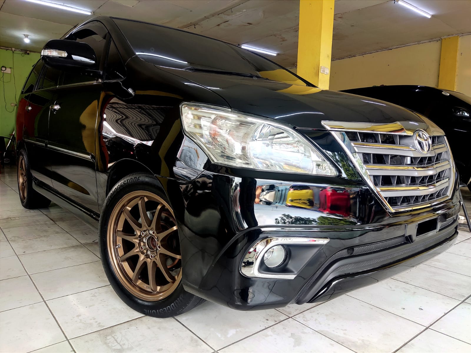 2015 Toyota Innova 2015 Toyota Innova