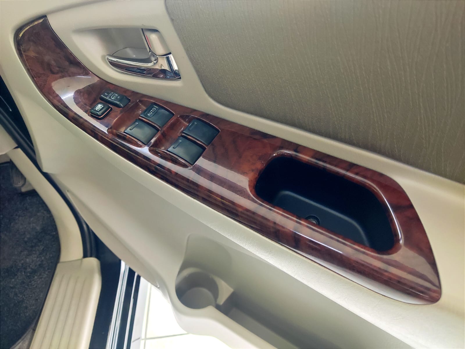 2015 Toyota Innova 2015 Toyota Innova