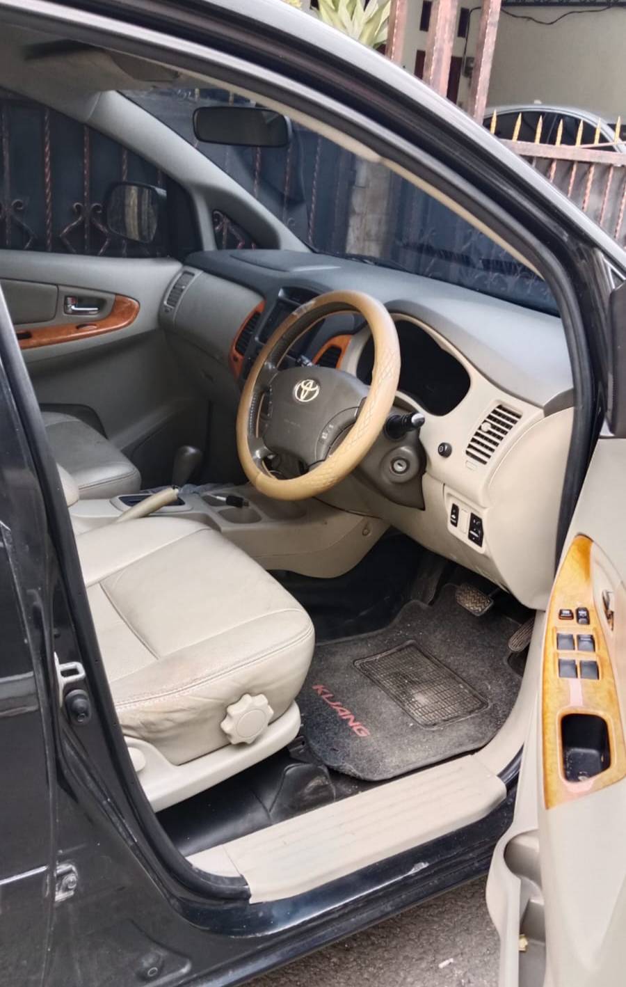 2010 Toyota Kijang Innova 2010 Toyota Kijang Innova