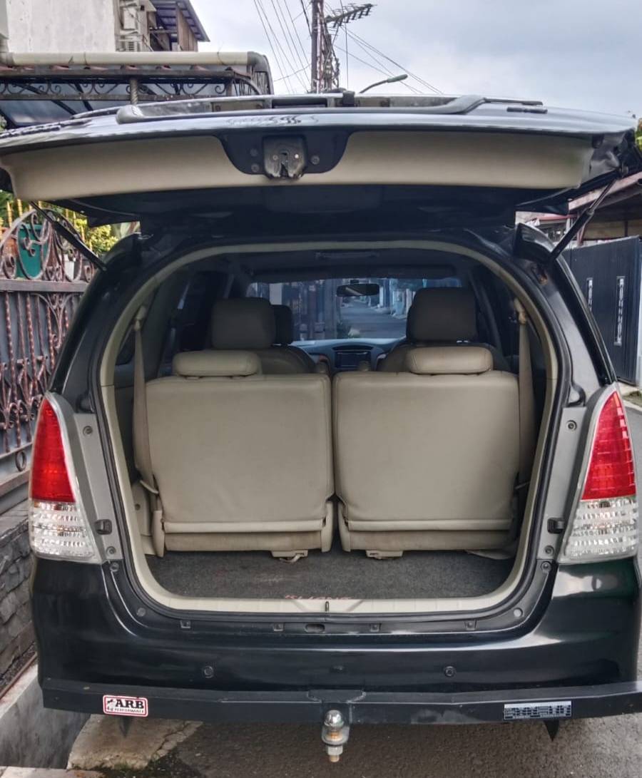 2010 Toyota Kijang Innova 2010 Toyota Kijang Innova