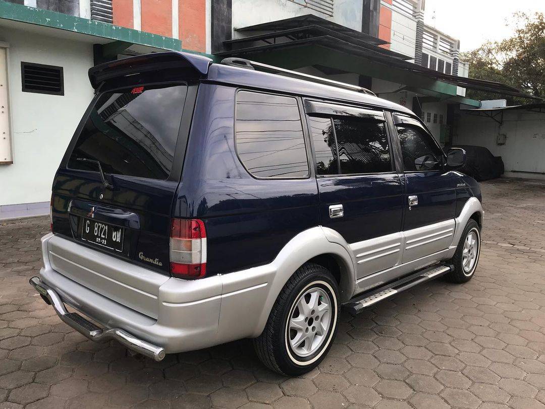 2002 Mitsubishi Kuda 2002 Mitsubishi Kuda