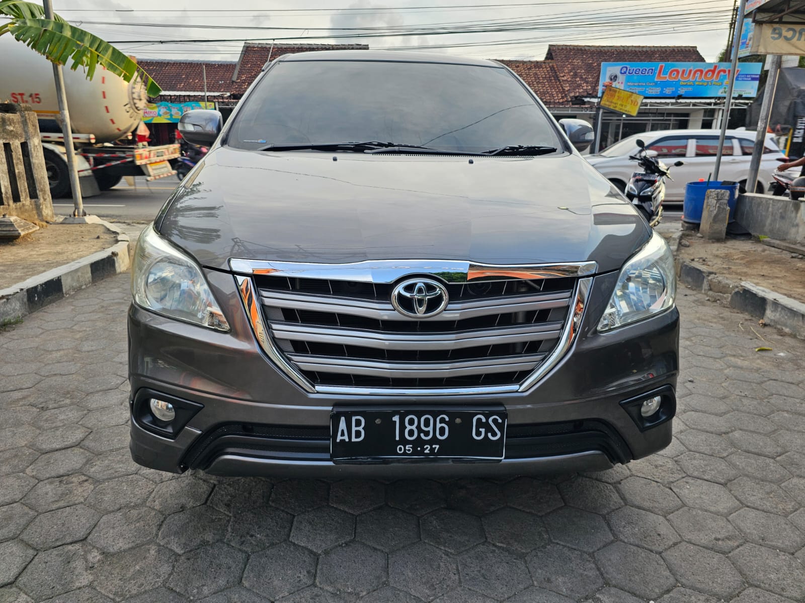 Second Hand 2013 Toyota Kijang Innova G LUXURY AT BENSIN Second Hand 2013 Toyota Kijang Innova G LUXURY AT BENSIN