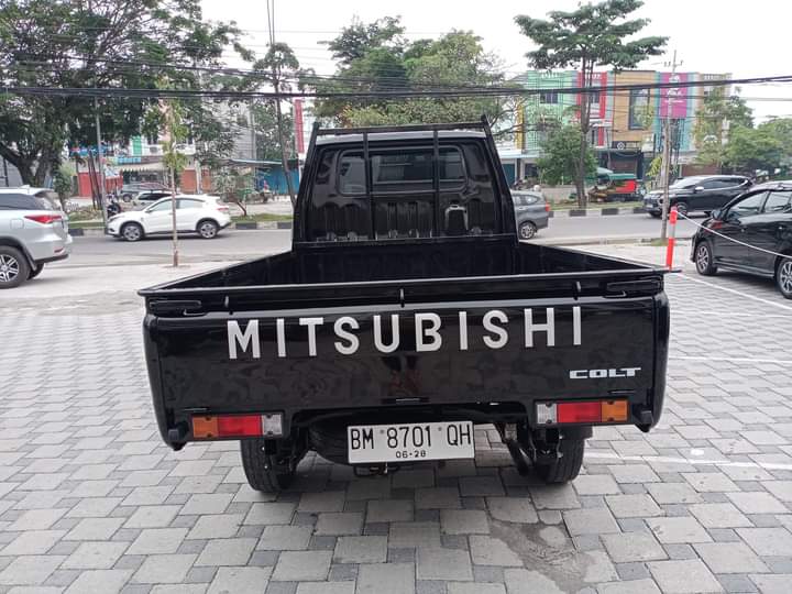 2022 Mitsubishi L300 2022 Mitsubishi L300