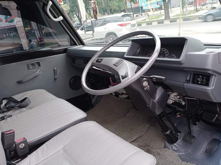 2022 Mitsubishi L300 2022 Mitsubishi L300