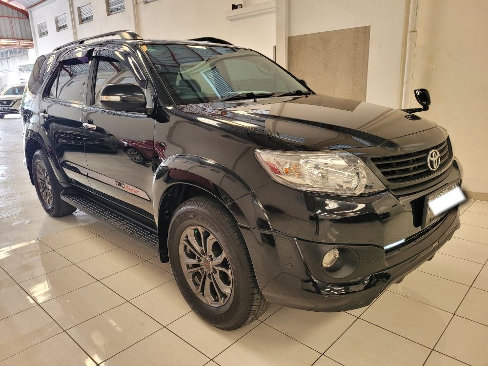 Second Hand 2014 Toyota Fortuner  2.7 G A/T Lux TRD Bensin