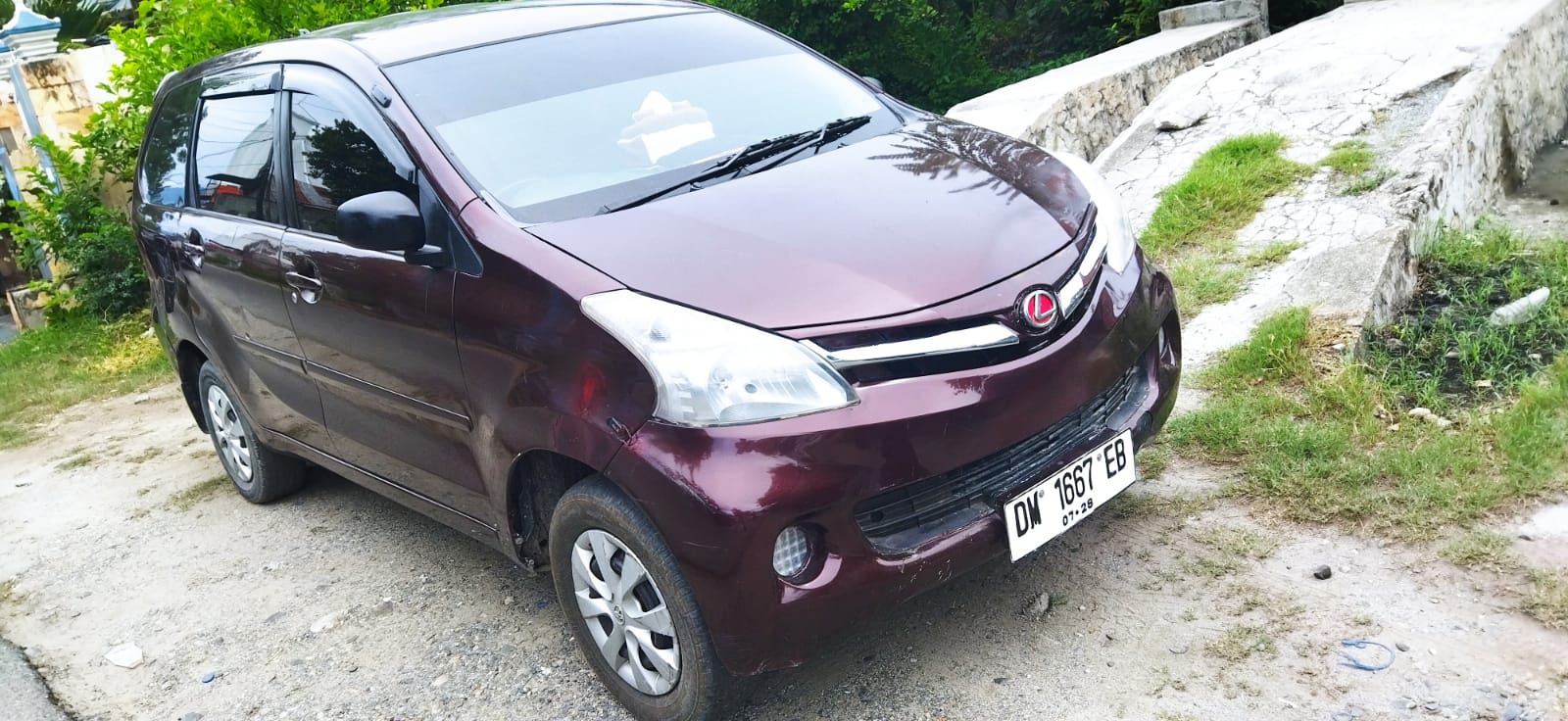 2013 Daihatsu Xenia Bekas 2013 Daihatsu Xenia Bekas