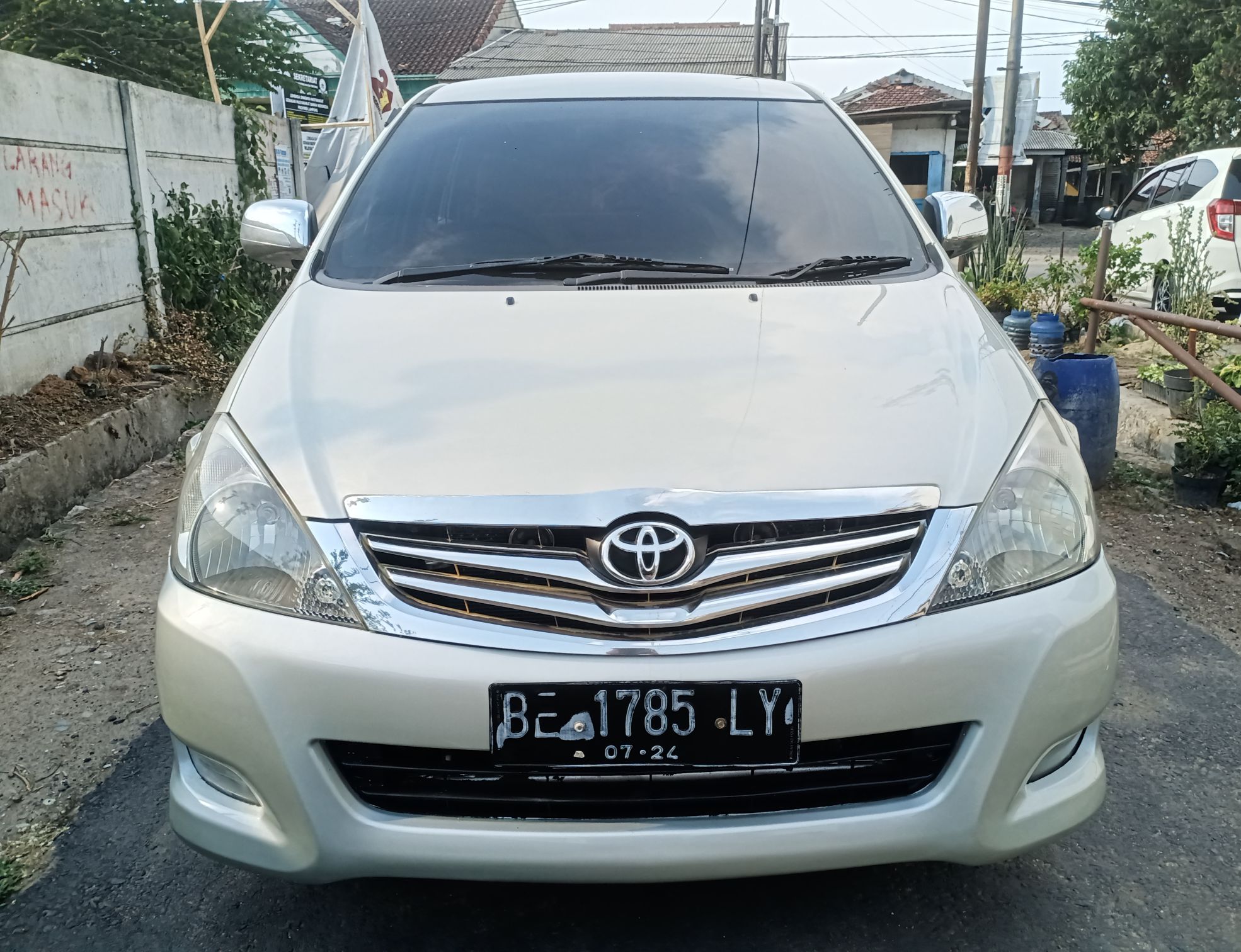 2004 Toyota Kijang Innova Bekas 2004 Toyota Kijang Innova Bekas