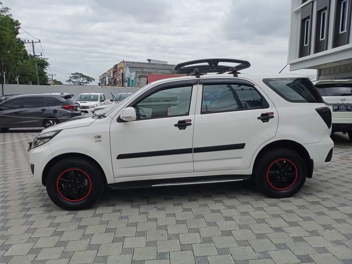 2017 Daihatsu Terios 2017 Daihatsu Terios