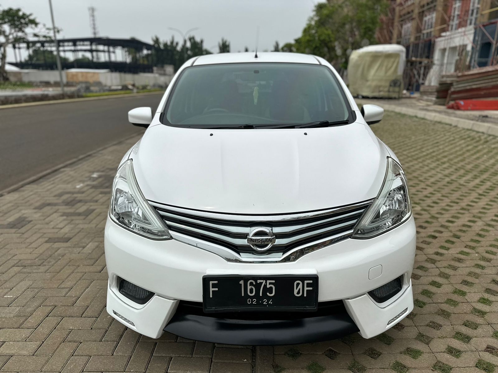 2018 Nissan Grand Livina Bekas 2018 Nissan Grand Livina Bekas