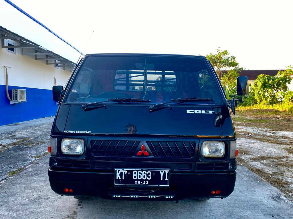 Second Hand 2018 Mitsubishi L300 Second Hand 2018 Mitsubishi L300