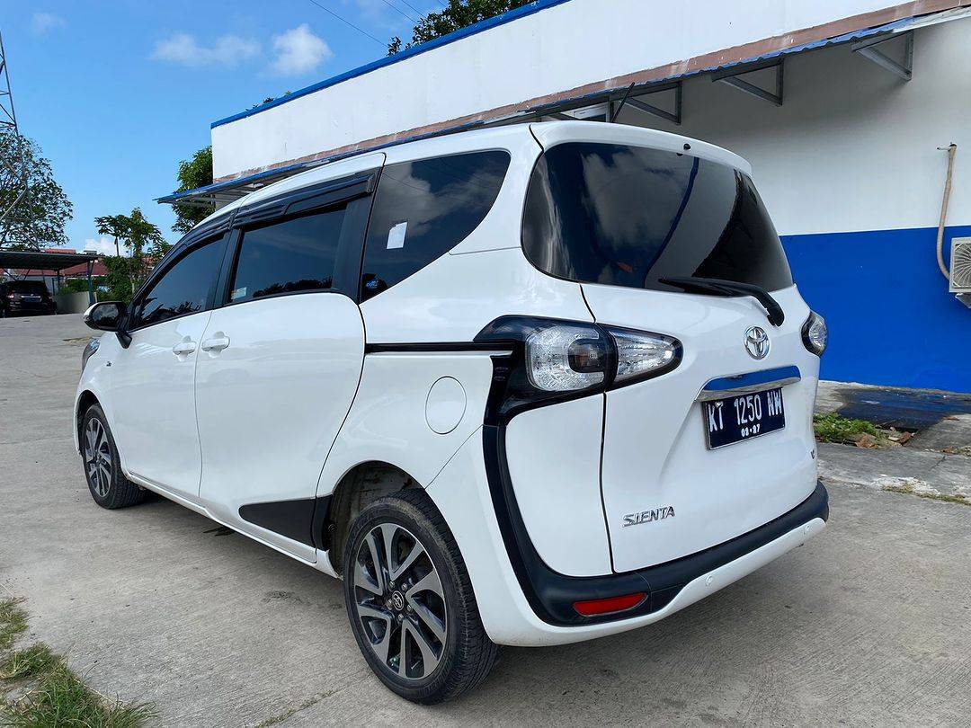 2017 Toyota Sienta 2017 Toyota Sienta