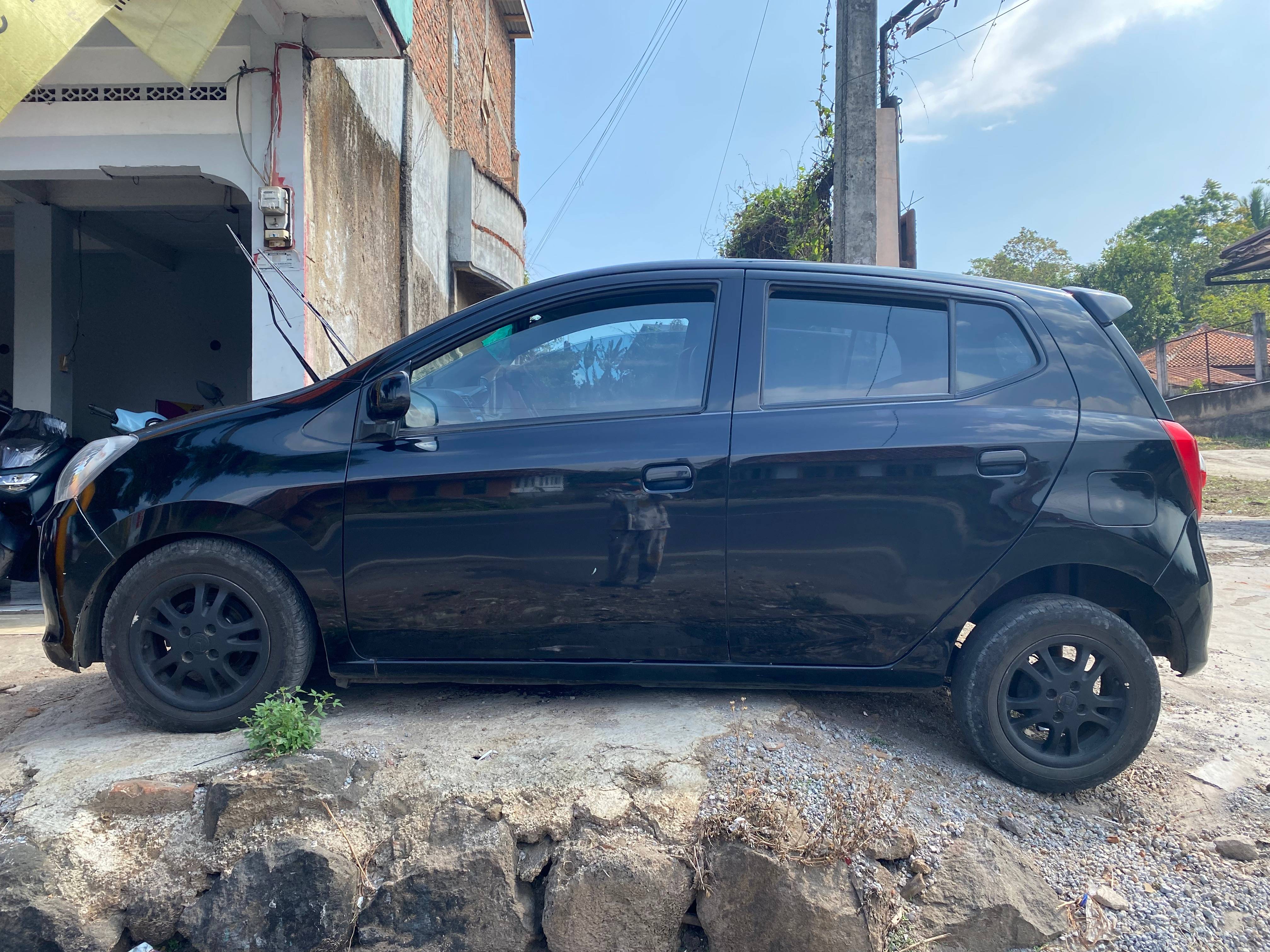 2016 Daihatsu Ayla 2016 Daihatsu Ayla