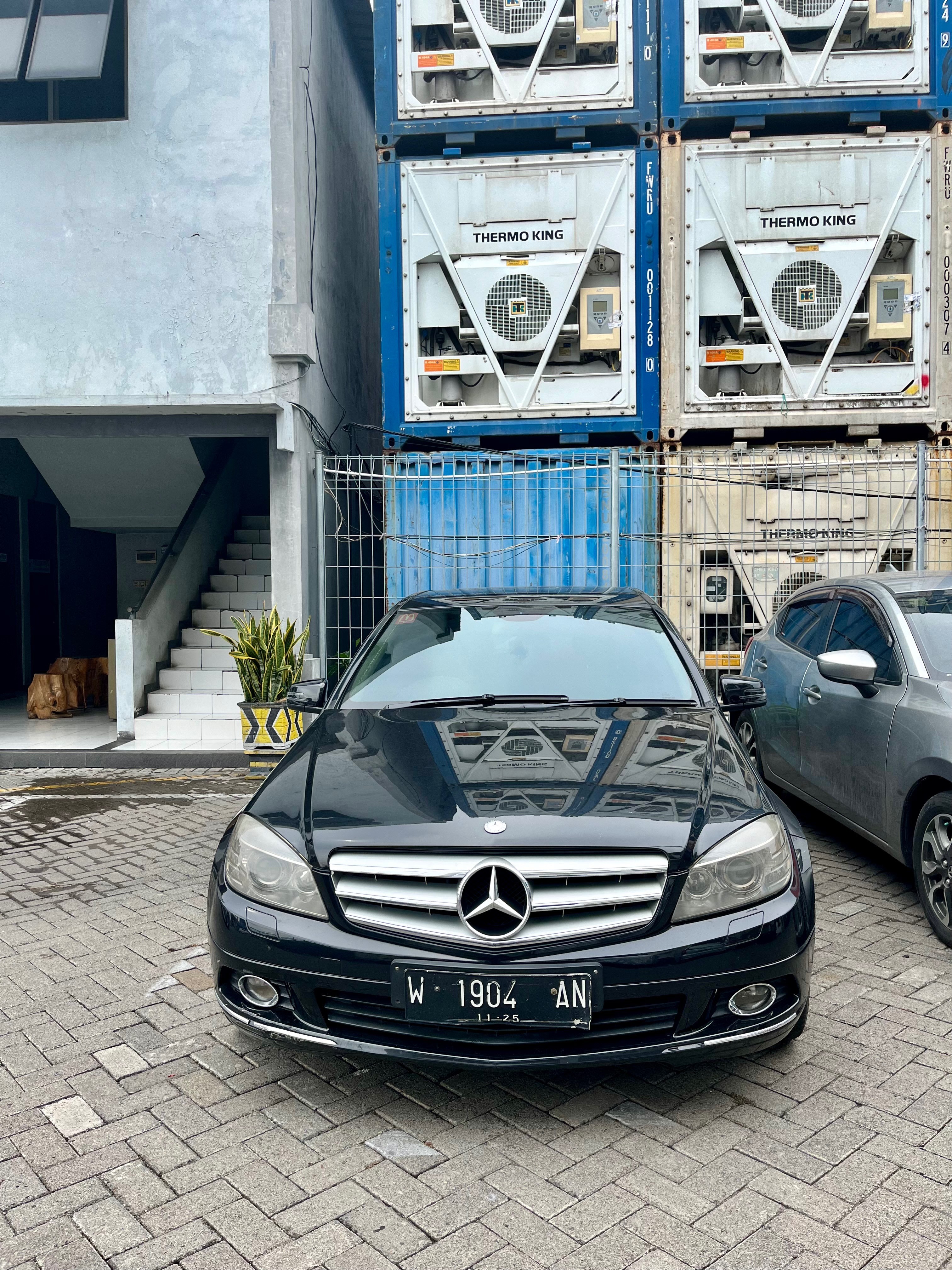 Second Hand 2009 Mercedes Benz C-Class Sedan Second Hand 2009 Mercedes Benz C-Class Sedan