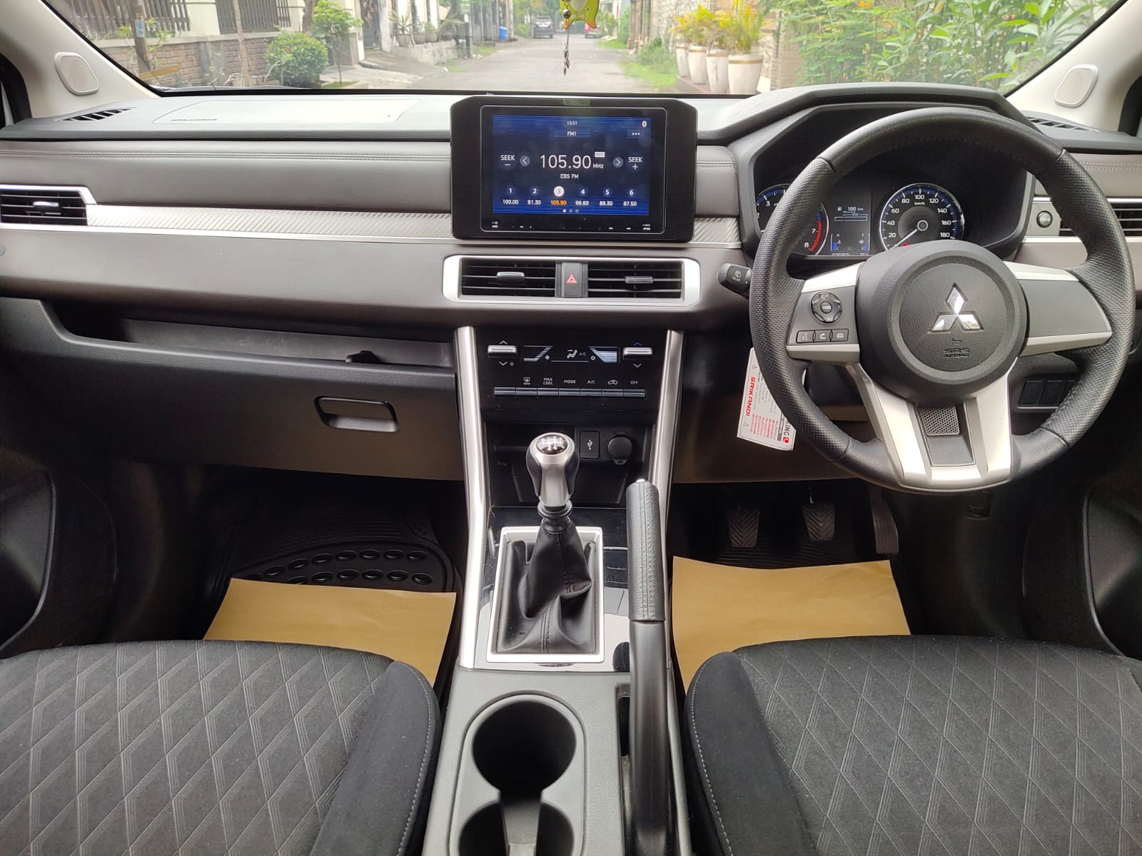 2022 Mitsubishi Xpander 2022 Mitsubishi Xpander