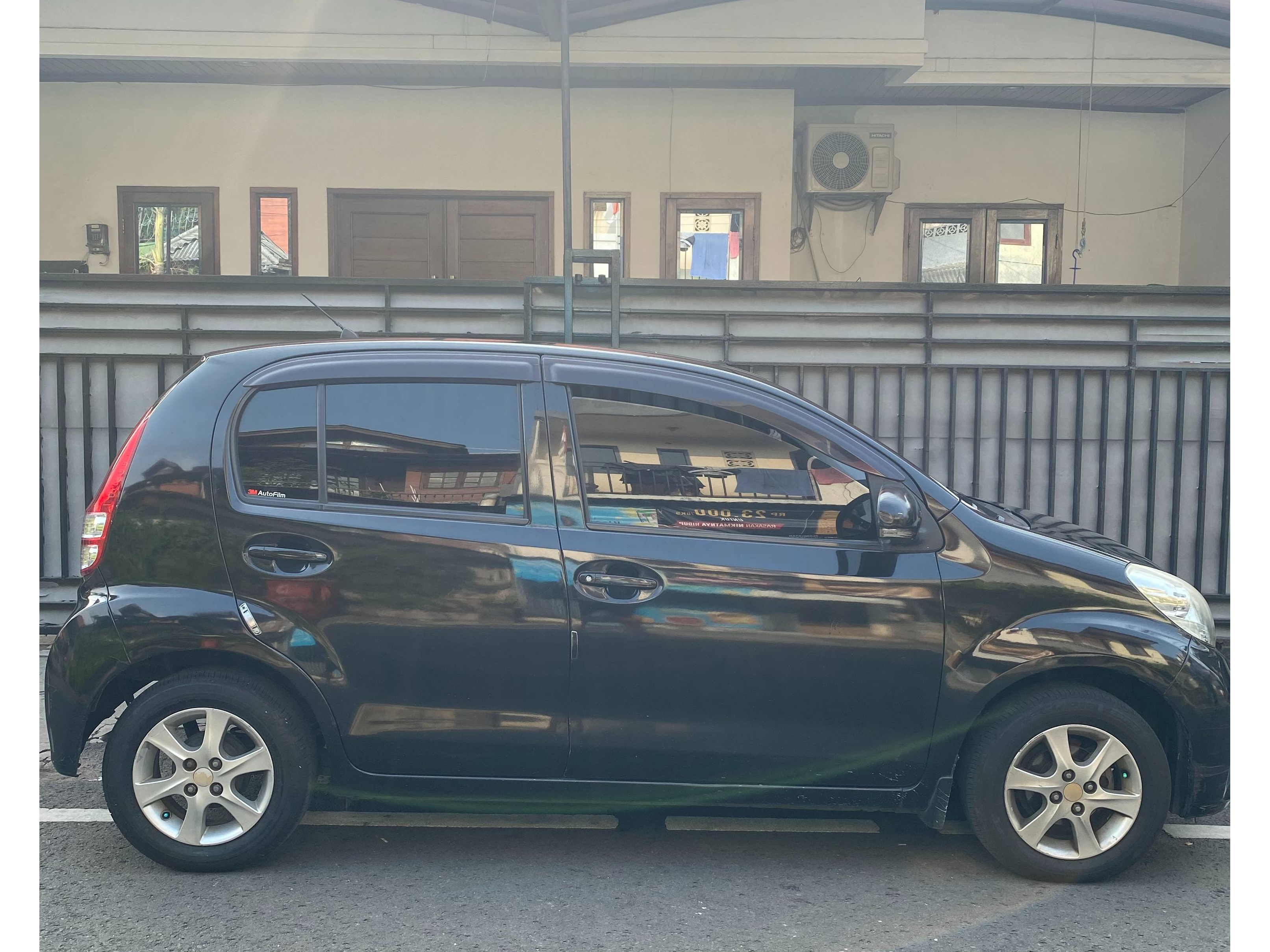 2012 Daihatsu Sirion 2012 Daihatsu Sirion