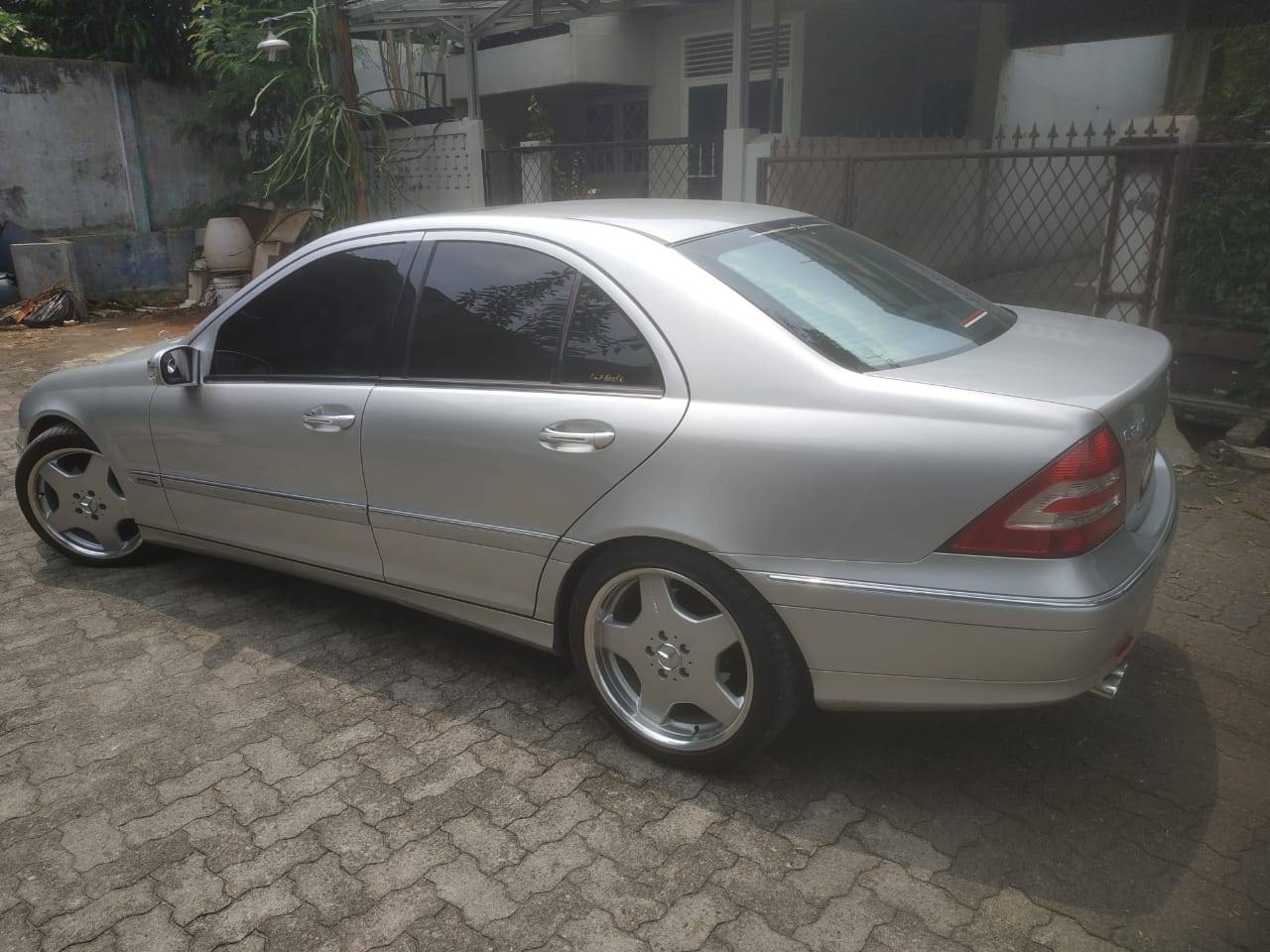 Second Hand 2005 Mercedes Benz C-Class Second Hand 2005 Mercedes Benz C-Class