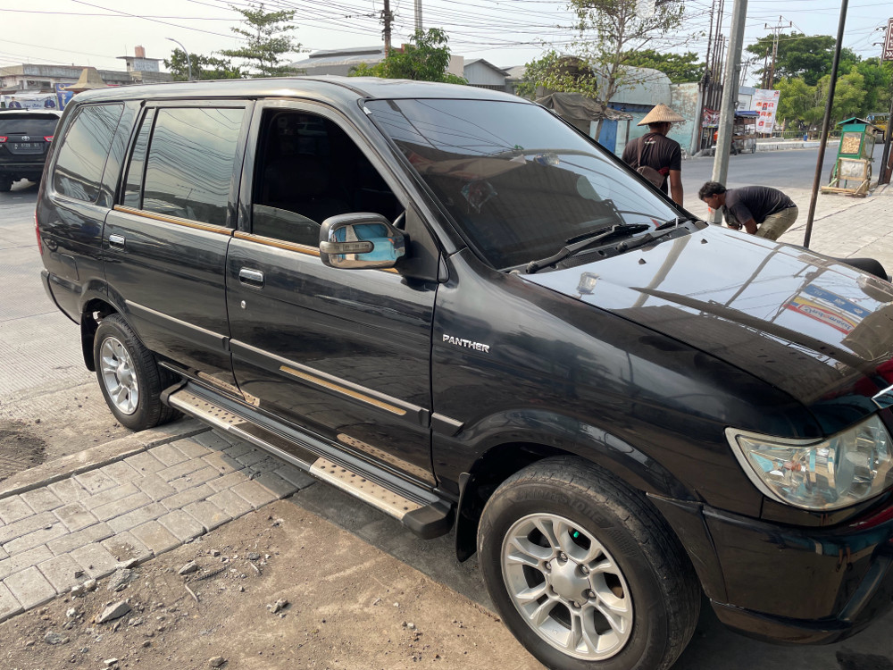 2016 Isuzu Panther 2016 Isuzu Panther