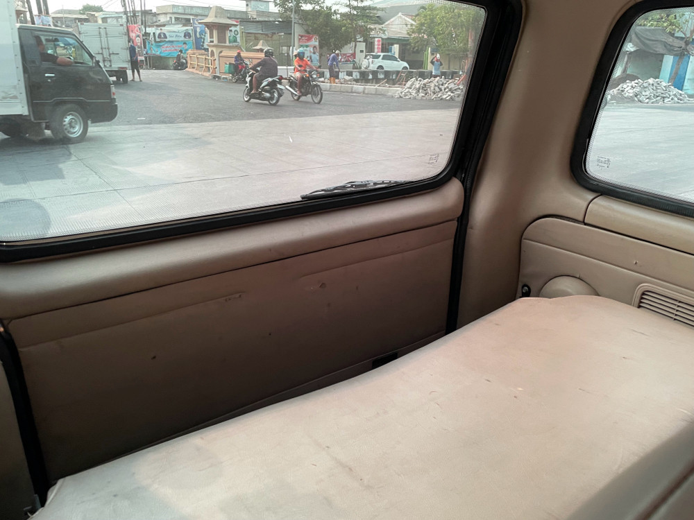 2016 Isuzu Panther 2016 Isuzu Panther