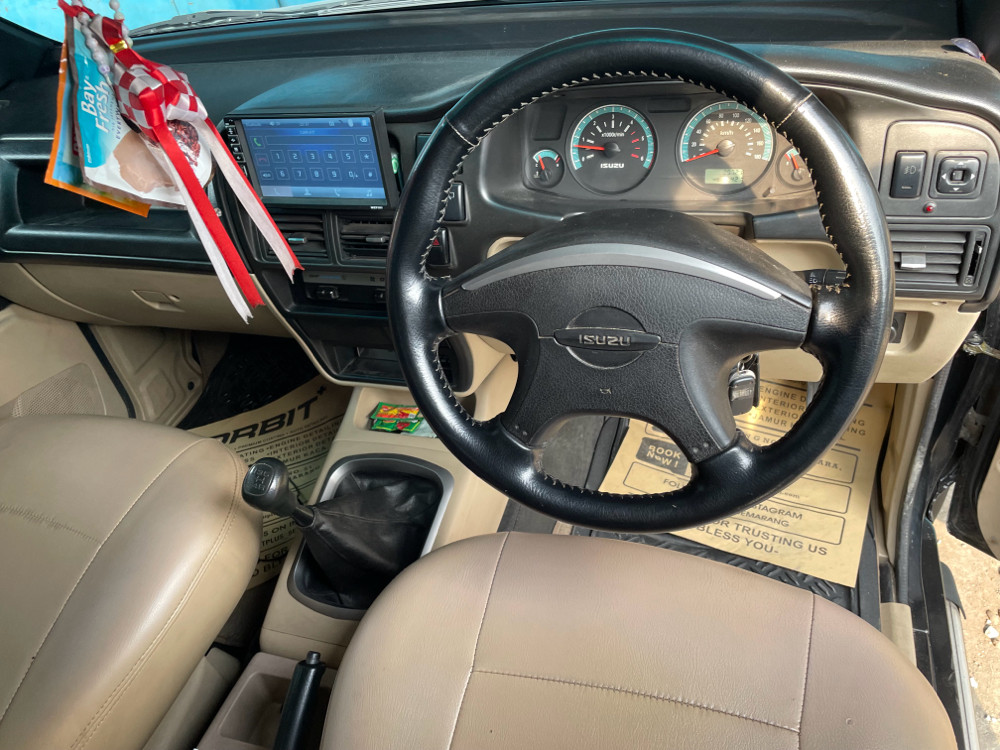 2016 Isuzu Panther 2016 Isuzu Panther