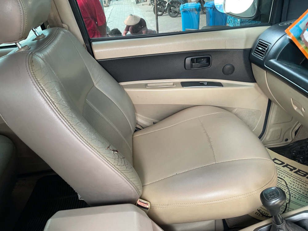 2016 Isuzu Panther 2016 Isuzu Panther