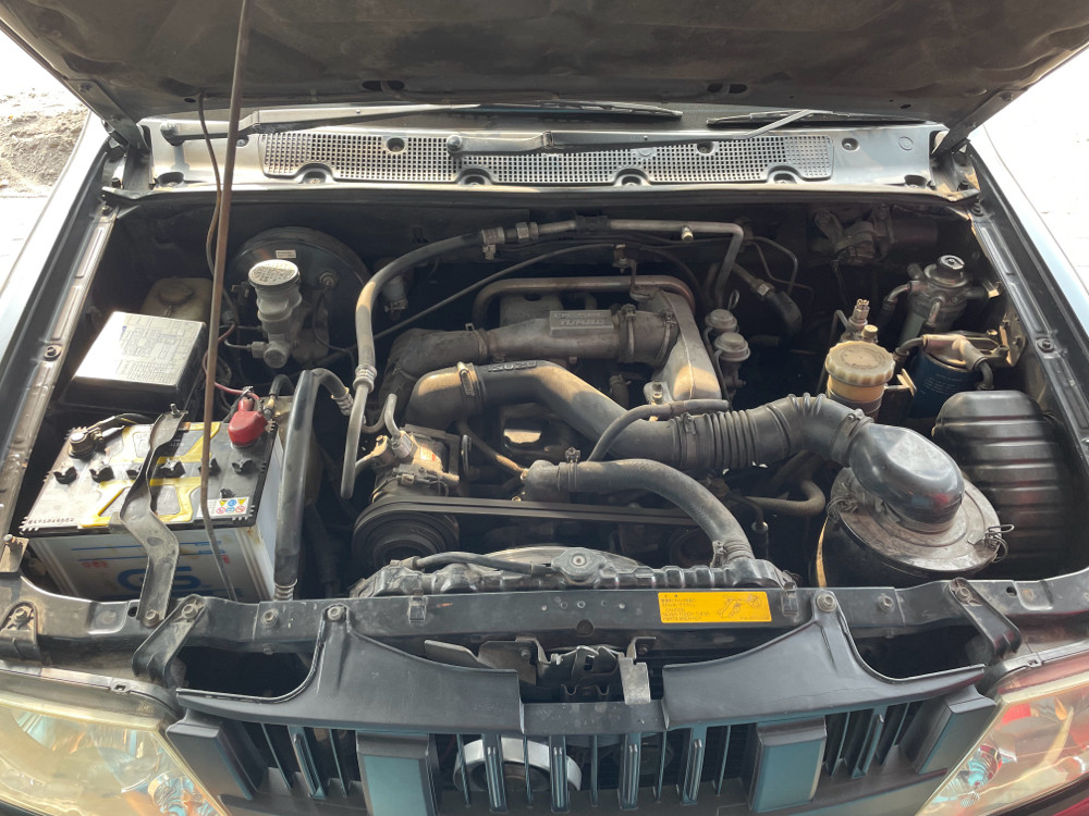 2016 Isuzu Panther 2016 Isuzu Panther