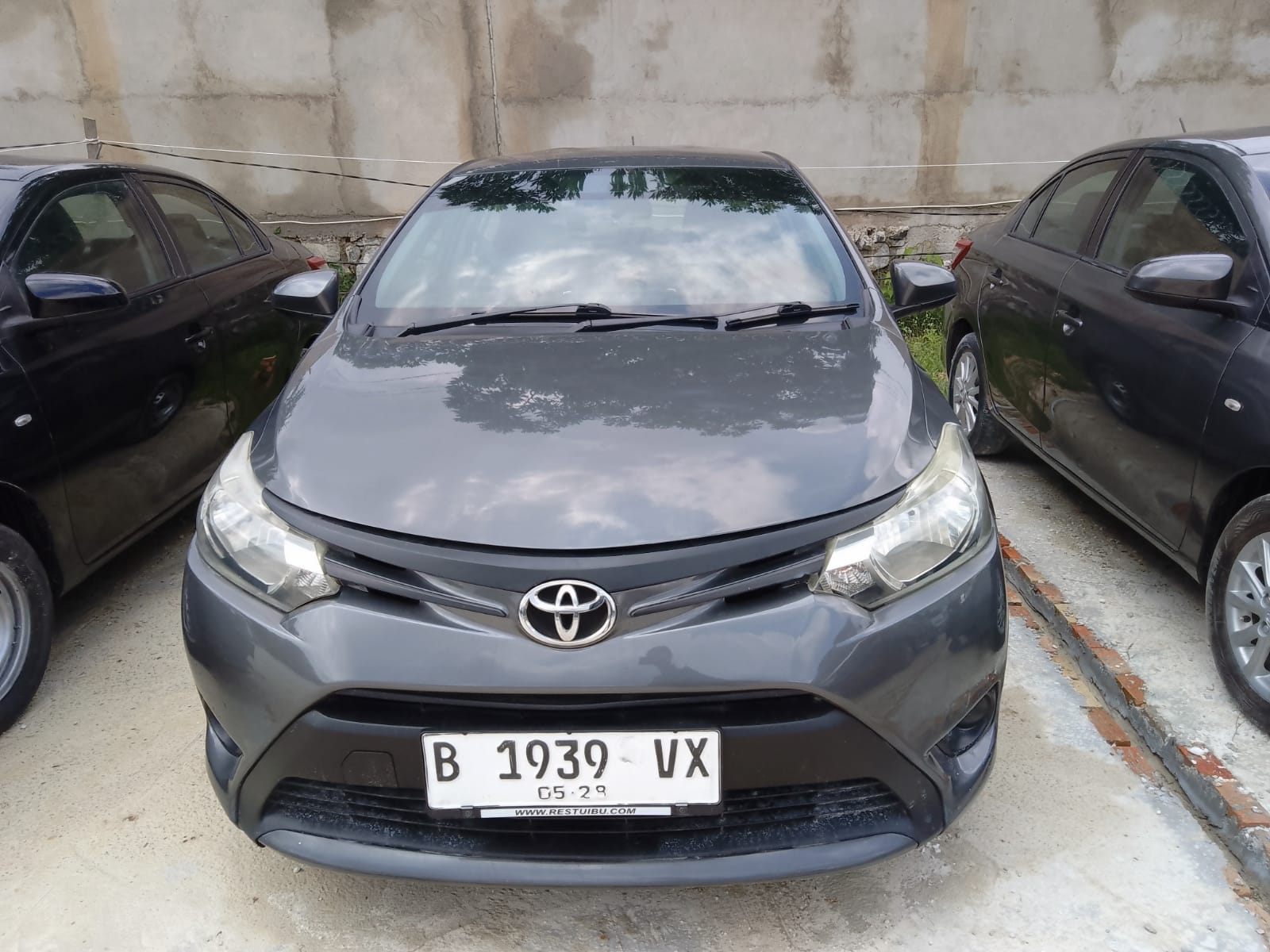Second Hand 2015 Toyota Limo 1.5 STD TAXI