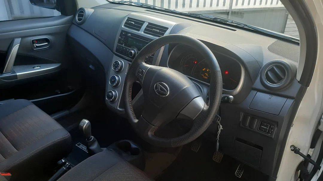 2015 Daihatsu Sirion 1.3L D AT 2015 Daihatsu Sirion 1.3L D AT