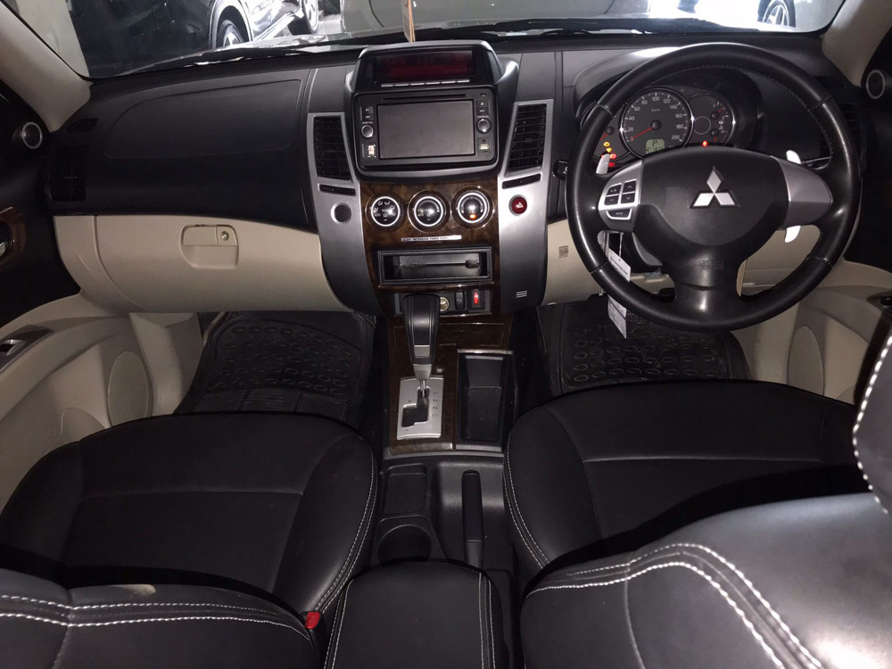 2015 Mitsubishi Pajero Sport 2015 Mitsubishi Pajero Sport