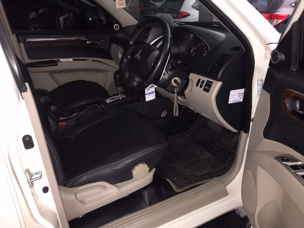 2015 Mitsubishi Pajero Sport 2015 Mitsubishi Pajero Sport