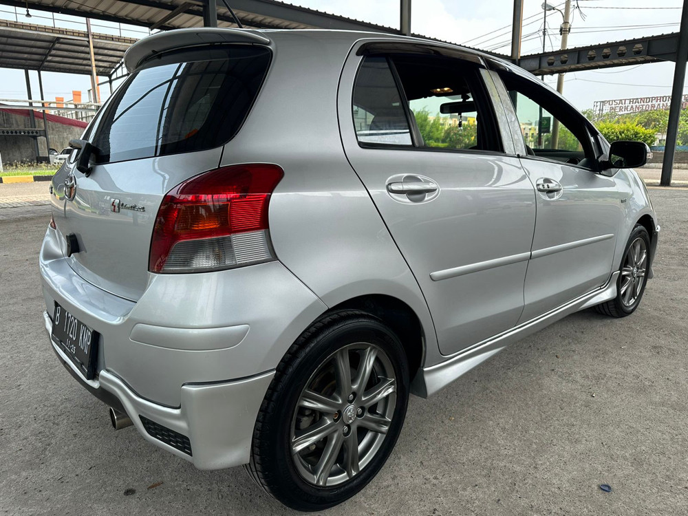 2010 Toyota Yaris 2010 Toyota Yaris