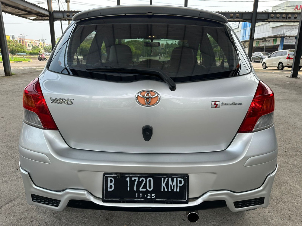 2010 Toyota Yaris 2010 Toyota Yaris