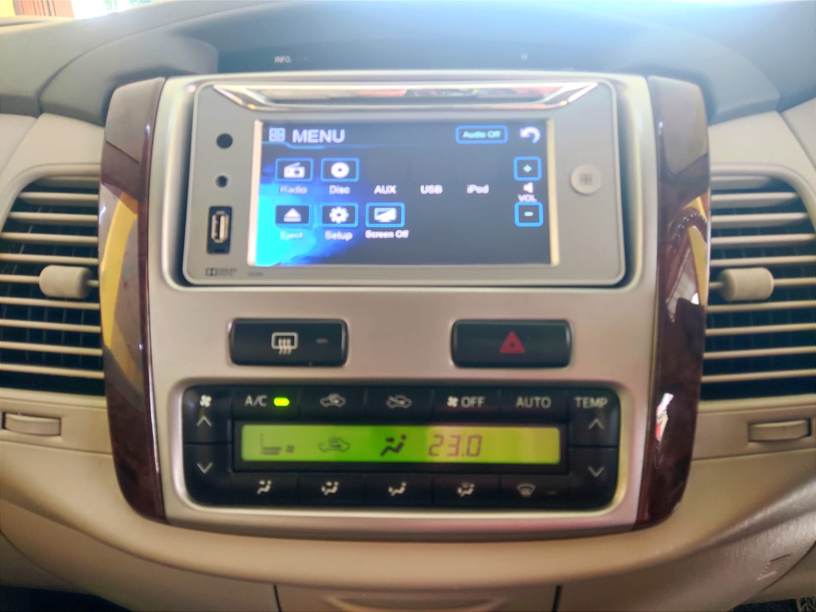 2018 Toyota Innova 2018 Toyota Innova