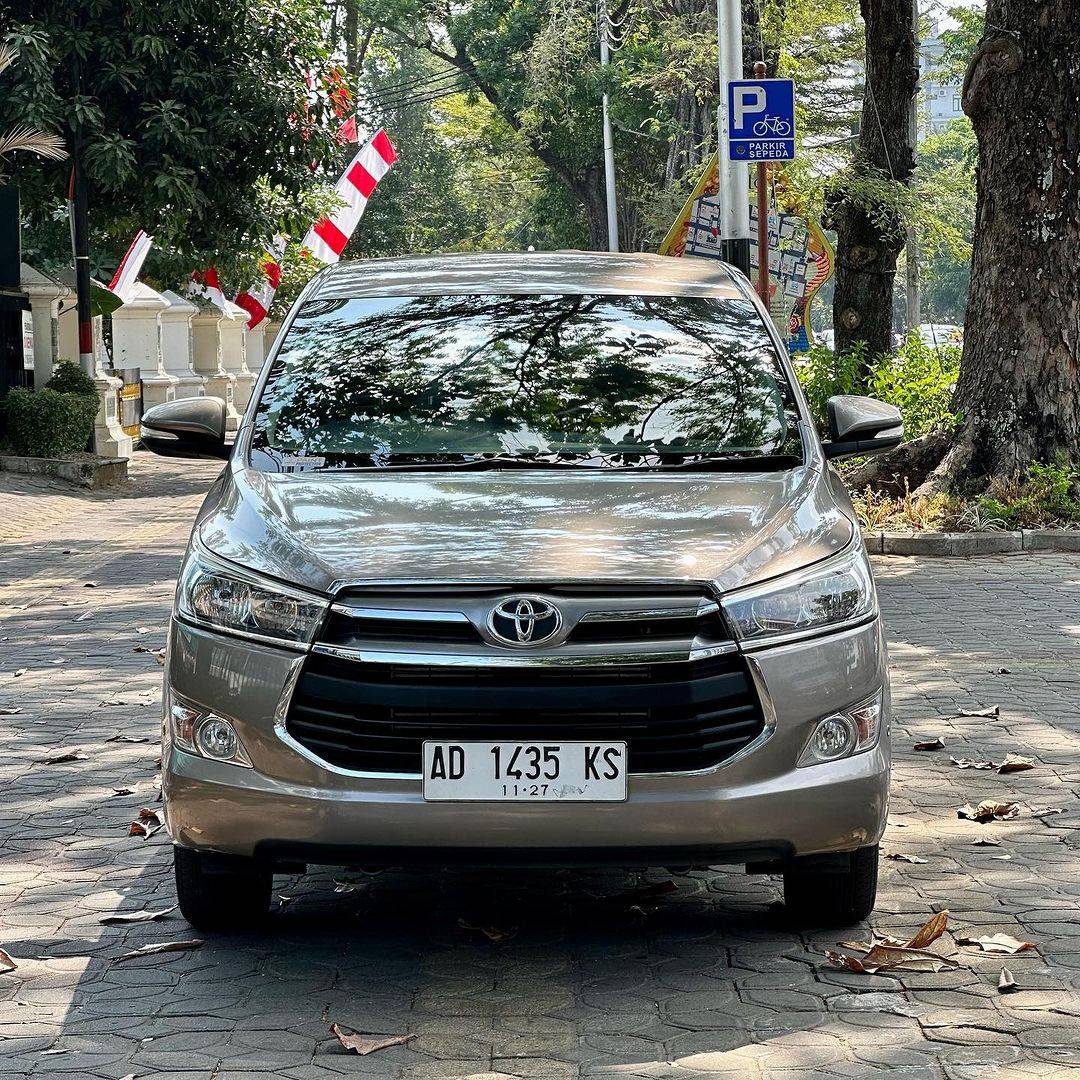 2016 Toyota Kijang Innova 2.7 V AT 2016 Toyota Kijang Innova 2.7 V AT