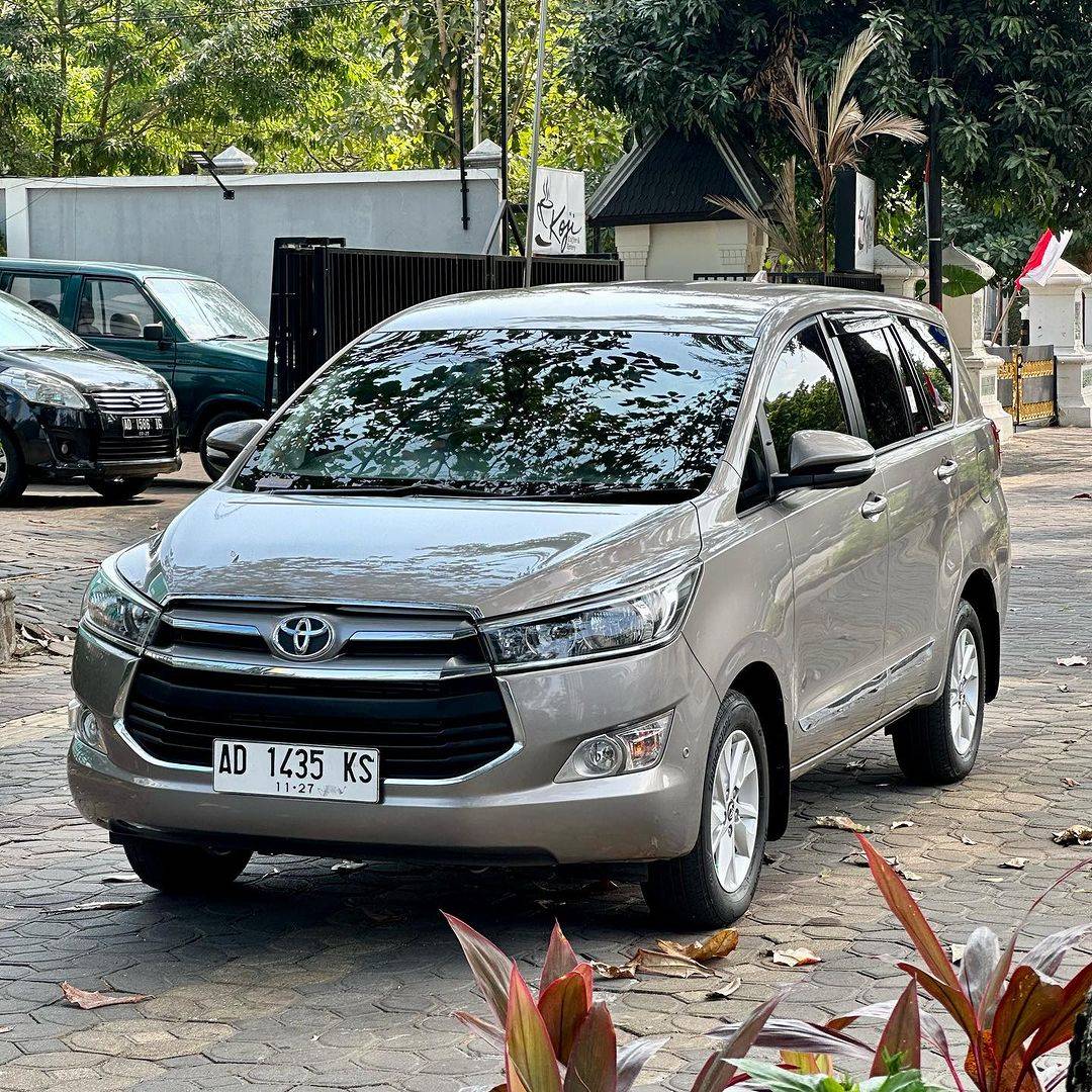 2016 Toyota Kijang Innova 2.7 V AT 2016 Toyota Kijang Innova 2.7 V AT