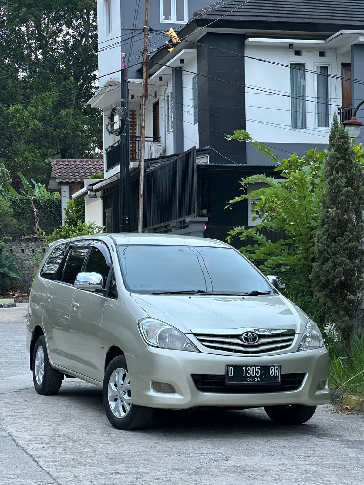 2011 Toyota Kijang Innova 2011 Toyota Kijang Innova