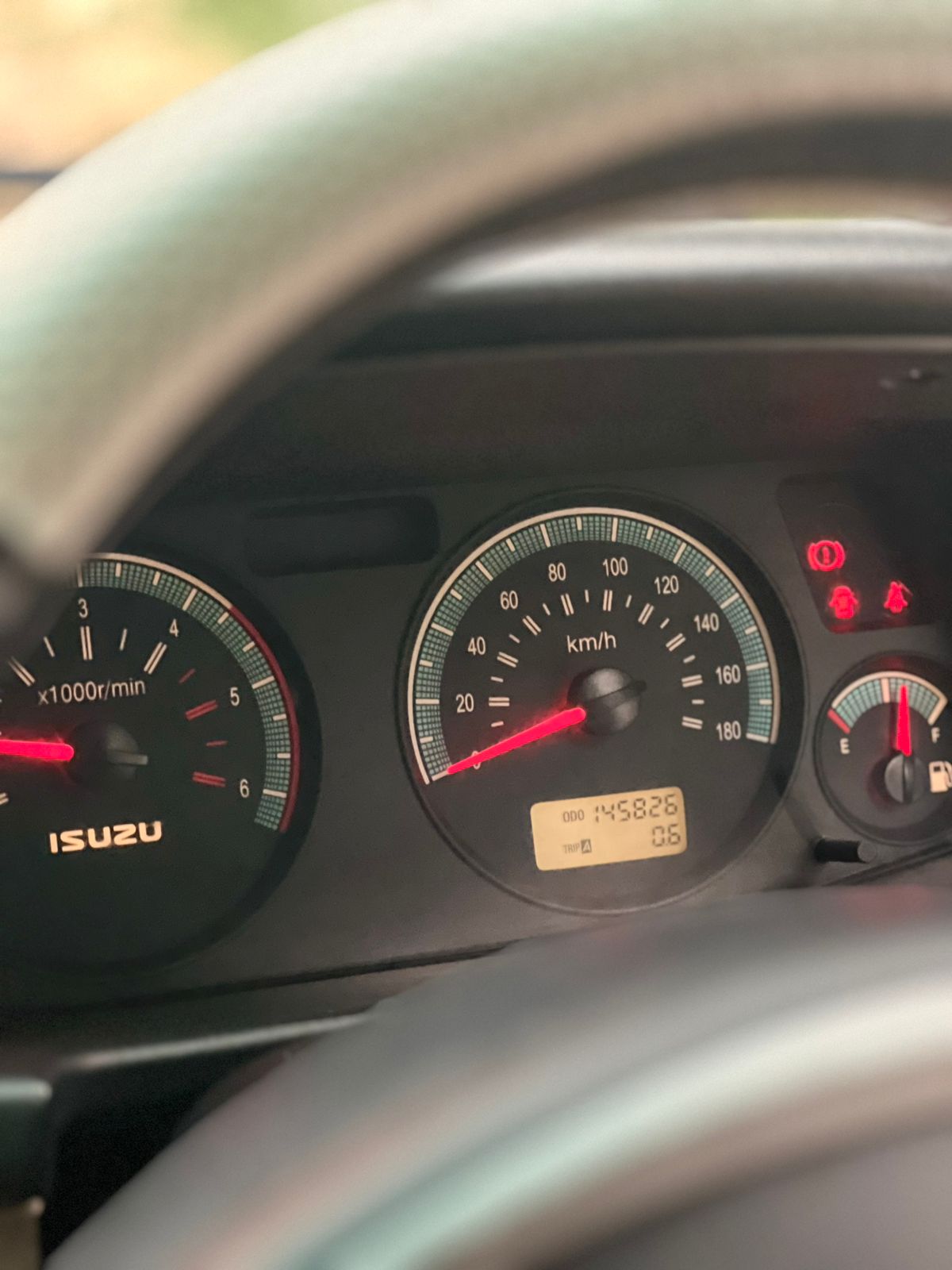 2013 Isuzu Panther 2013 Isuzu Panther