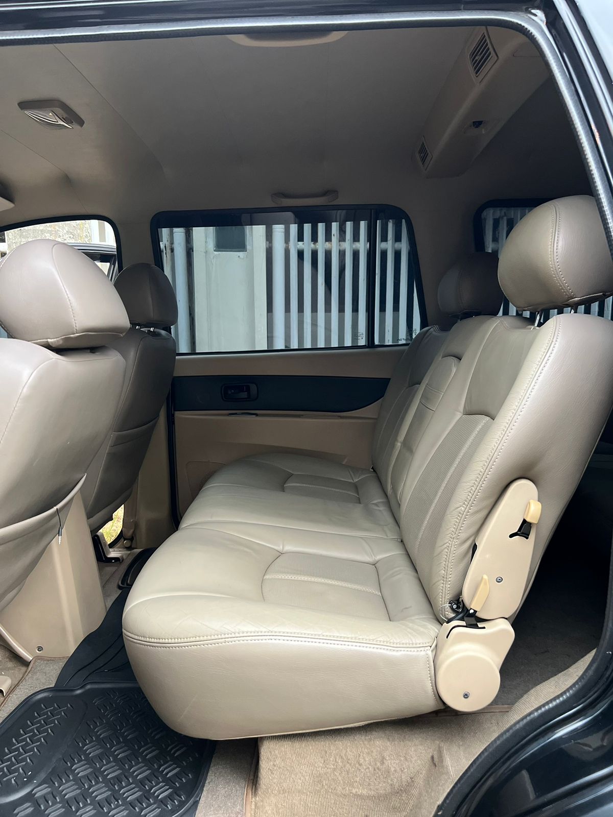 2013 Isuzu Panther 2013 Isuzu Panther