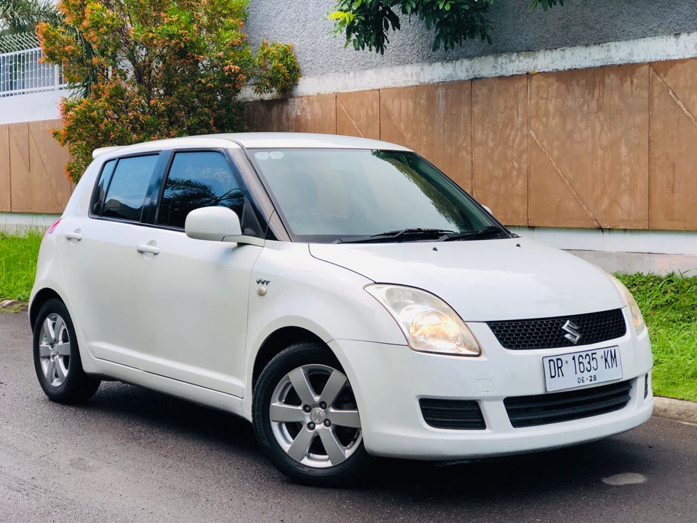 2011 Suzuki Swift Bekas 2011 Suzuki Swift Bekas