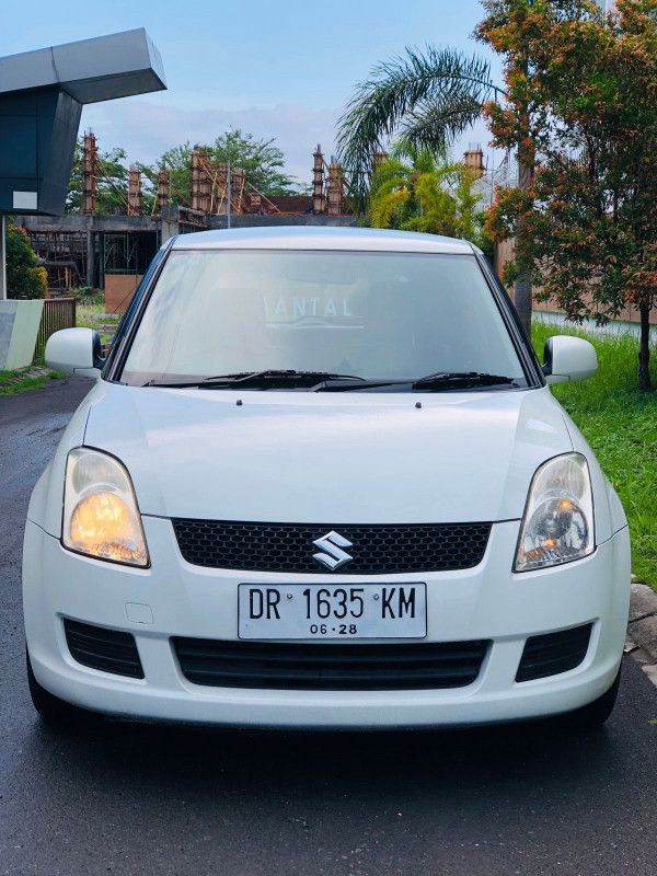 2011 Suzuki Swift 2011 Suzuki Swift
