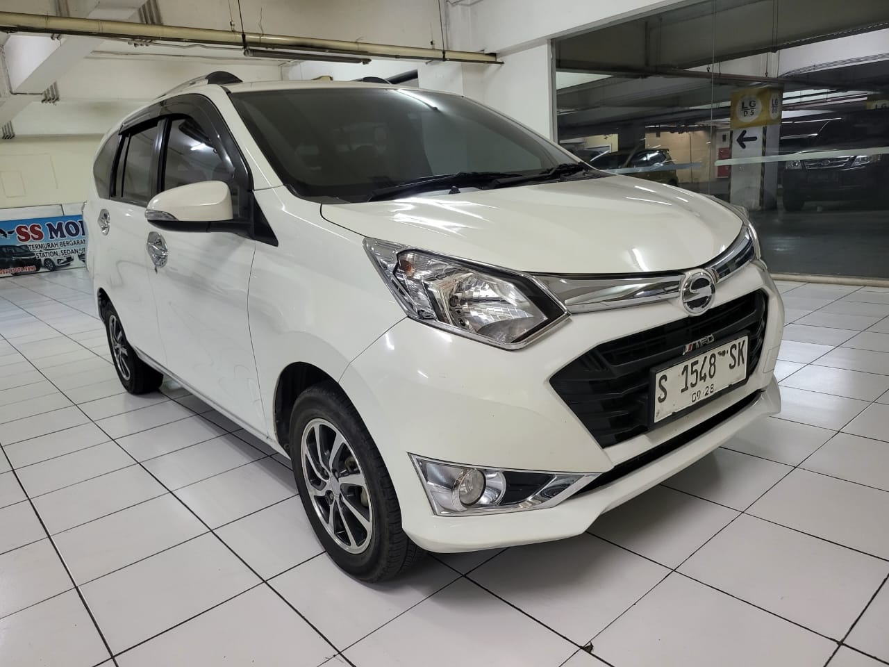Second Hand 2016 Daihatsu Sigra Second Hand 2016 Daihatsu Sigra