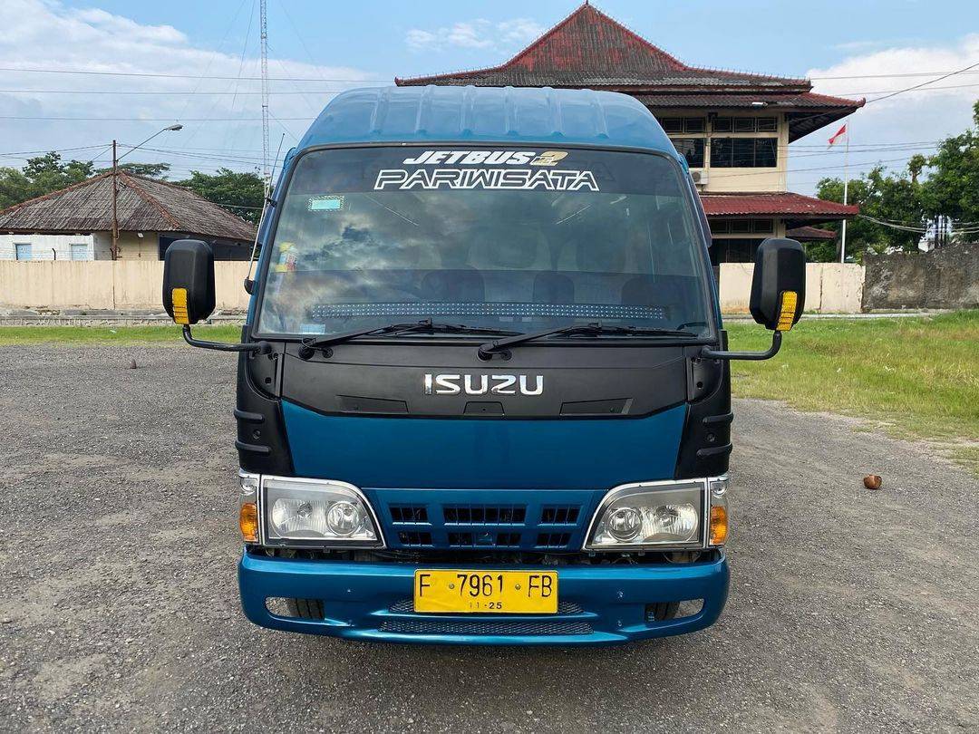 Second Hand 2015 Isuzu Traga Second Hand 2015 Isuzu Traga