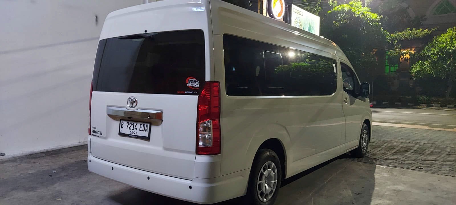 2023 Toyota Hiace Premio 2023 Toyota Hiace Premio