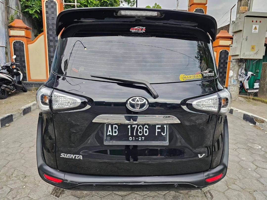 2017 Toyota Sienta 2017 Toyota Sienta