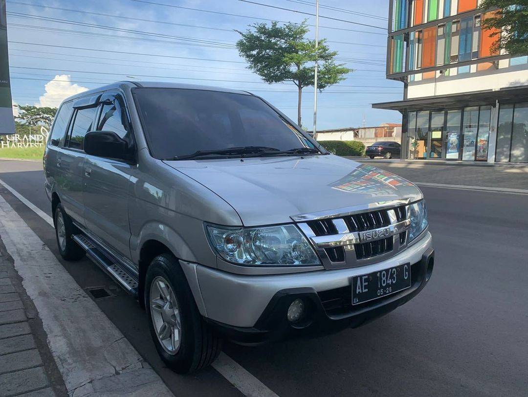 2013 Isuzu Panther 2013 Isuzu Panther