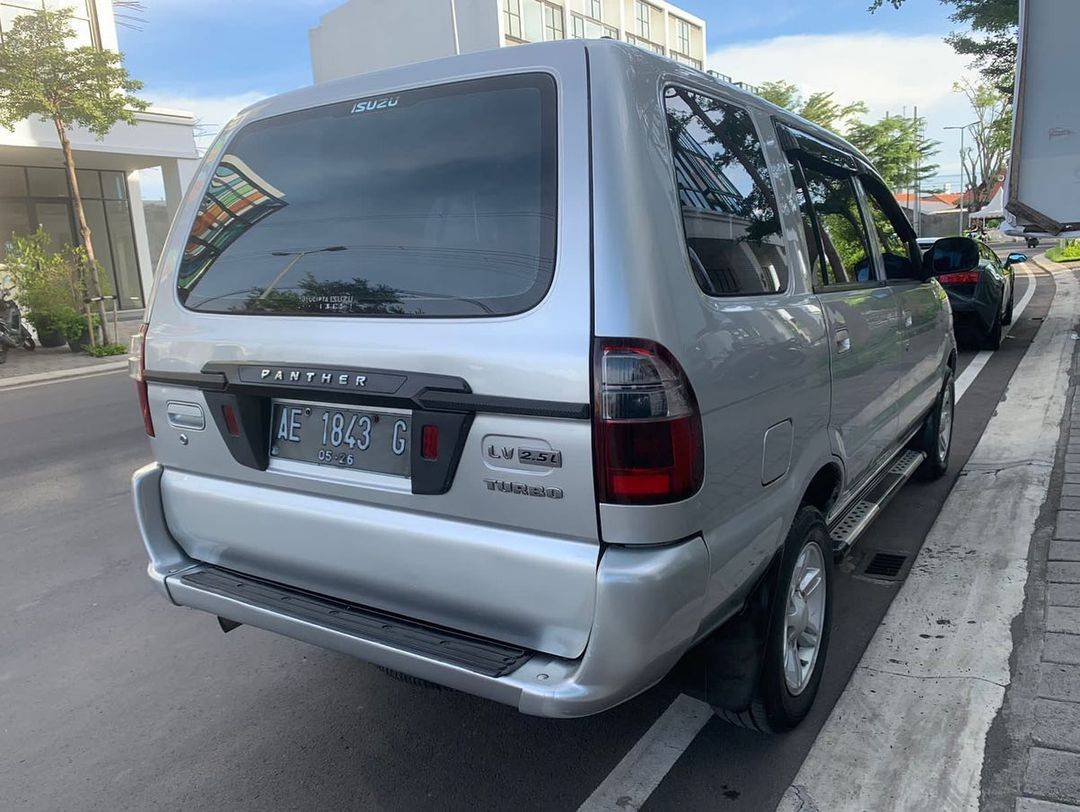 2013 Isuzu Panther 2013 Isuzu Panther