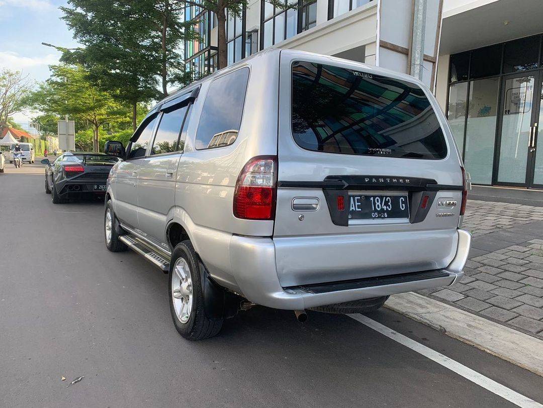 2013 Isuzu Panther 2013 Isuzu Panther