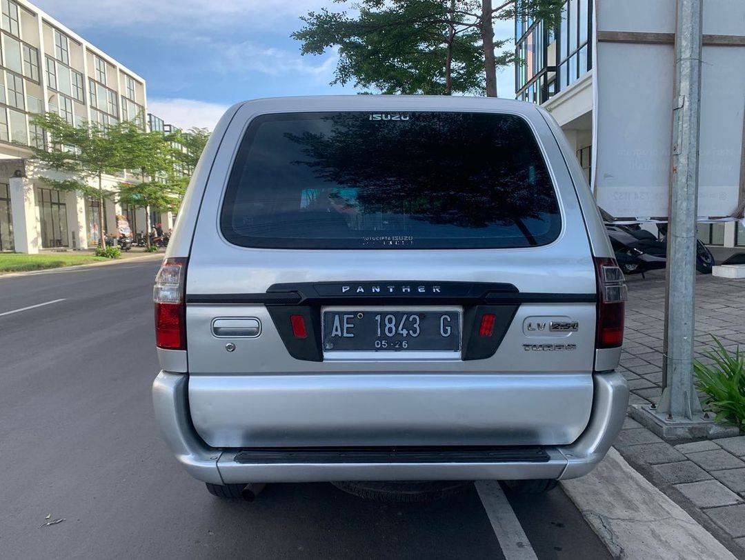 2013 Isuzu Panther 2013 Isuzu Panther
