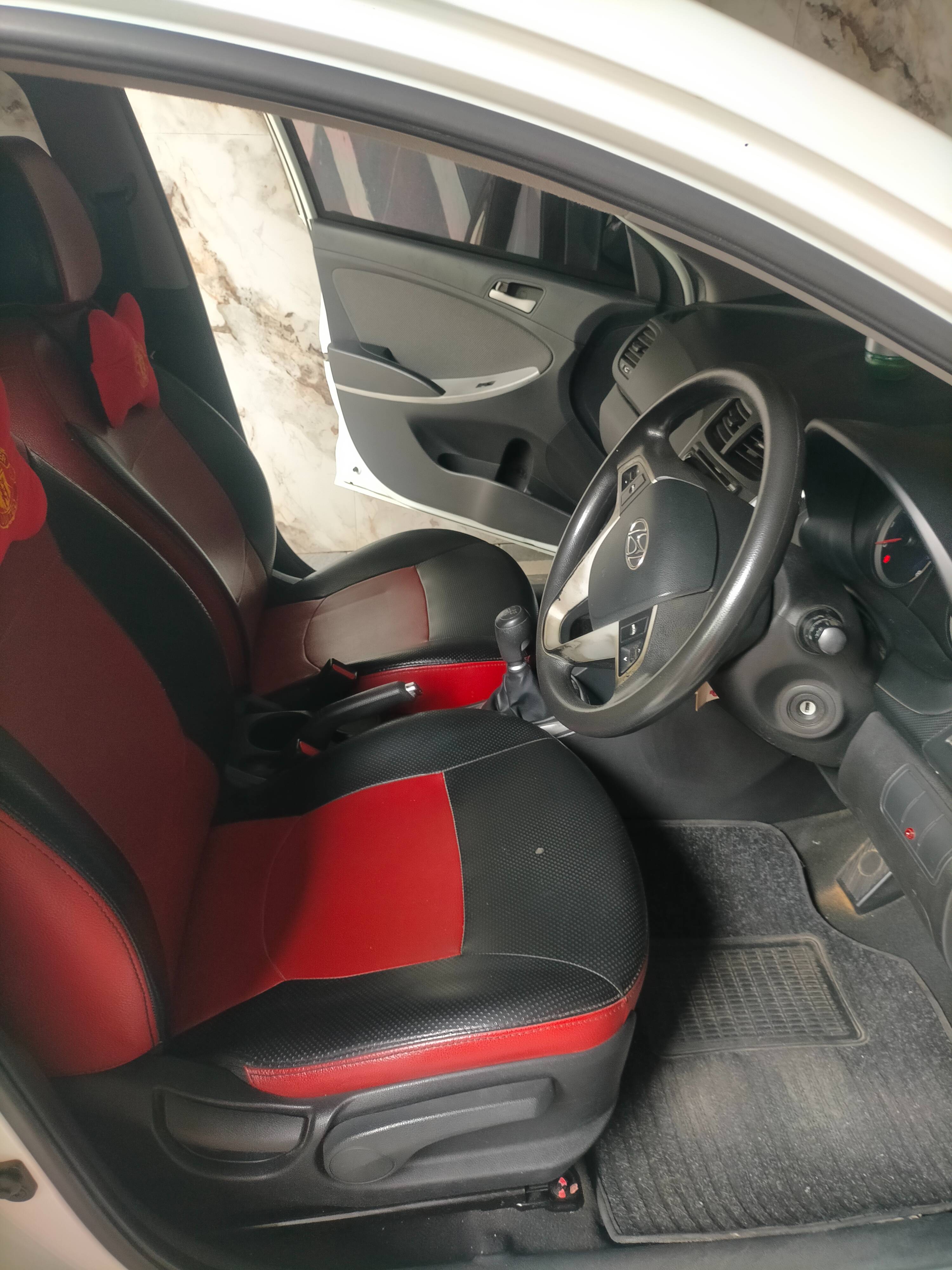 2012 Hyundai Grand Avega 2012 Hyundai Grand Avega