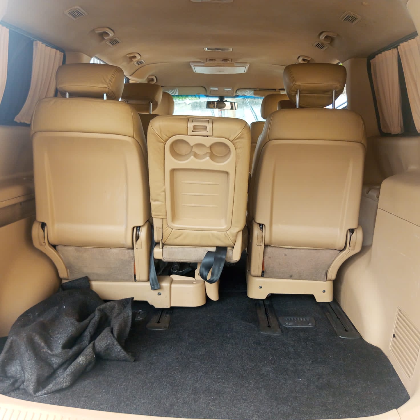 2012 Hyundai H1 2.4L ROYALE AT 2012 Hyundai H1 2.4L ROYALE AT